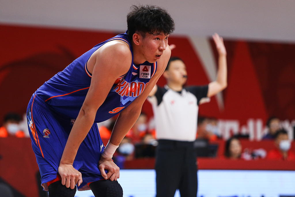 四川队轻取热火，高诗岩状态火热