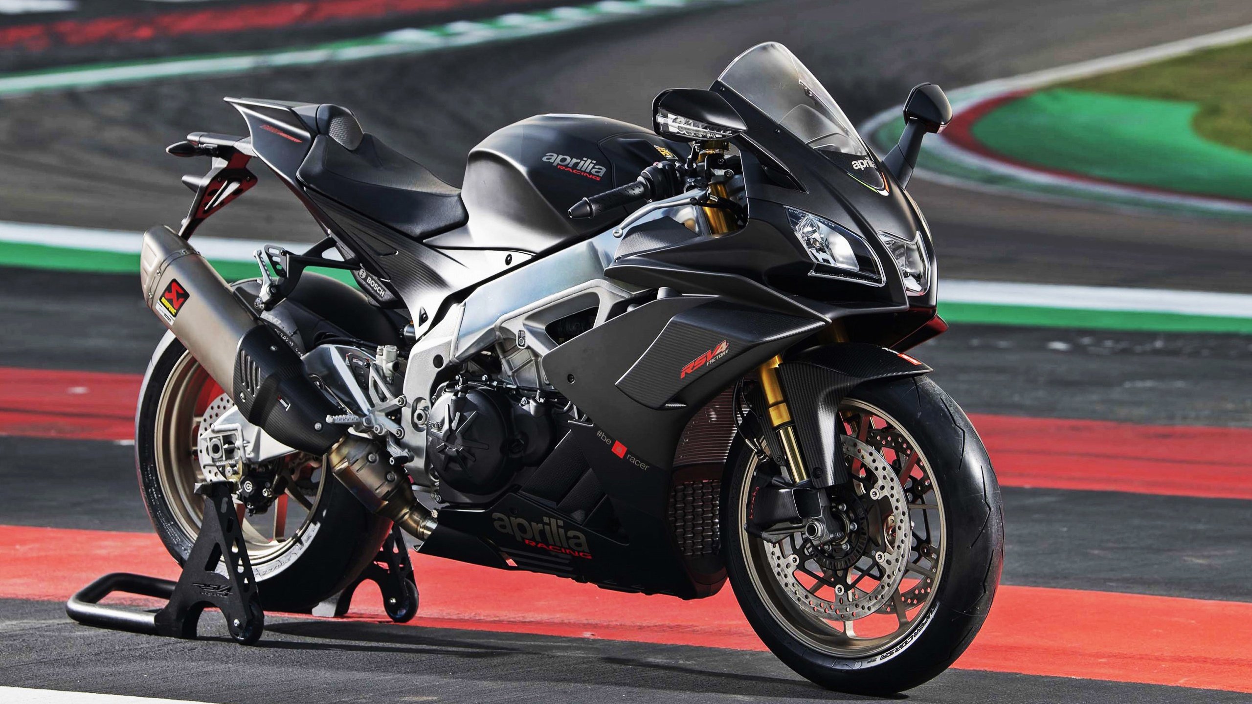 关键先生若日尼奥引领拉齐奥击败皇家社会,一场战术胜利的诠释