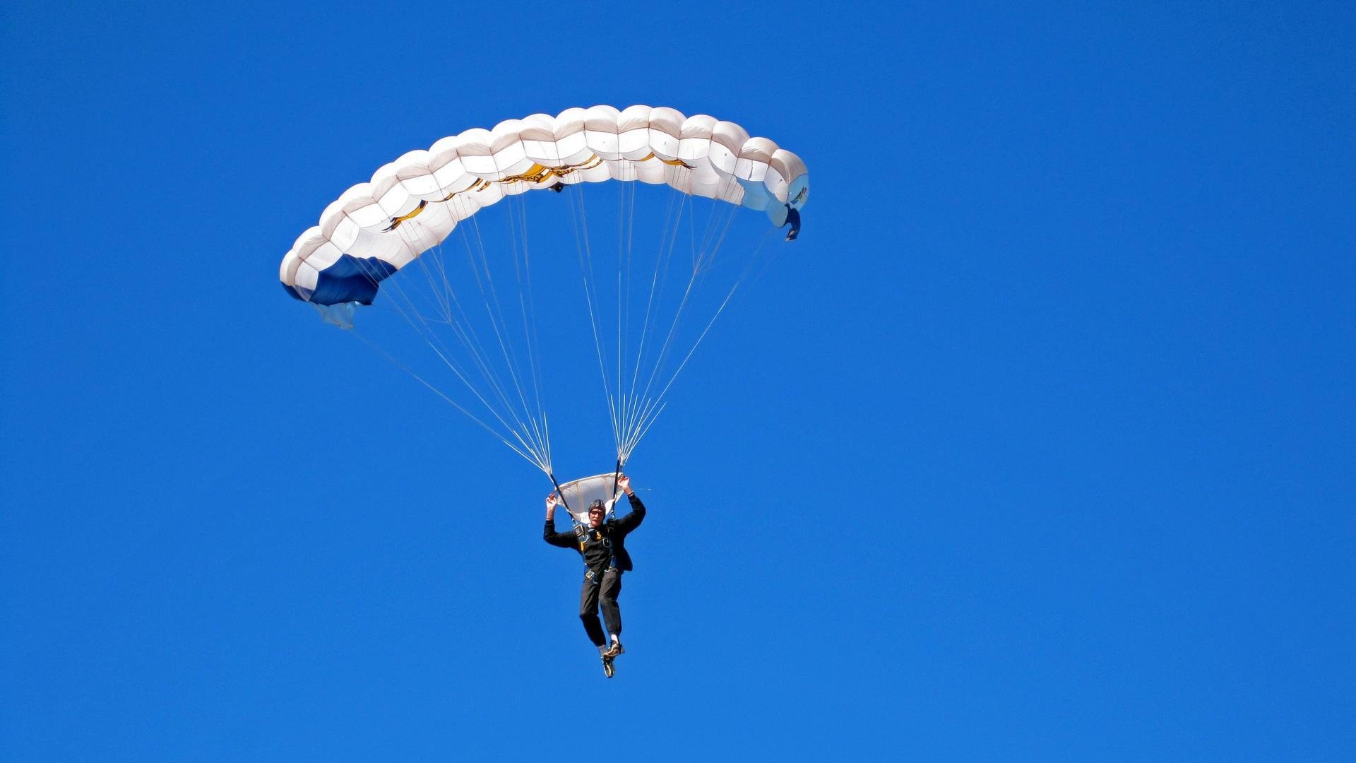 埃及对决雷恩，当世界静默，莱万破译了决胜的密码